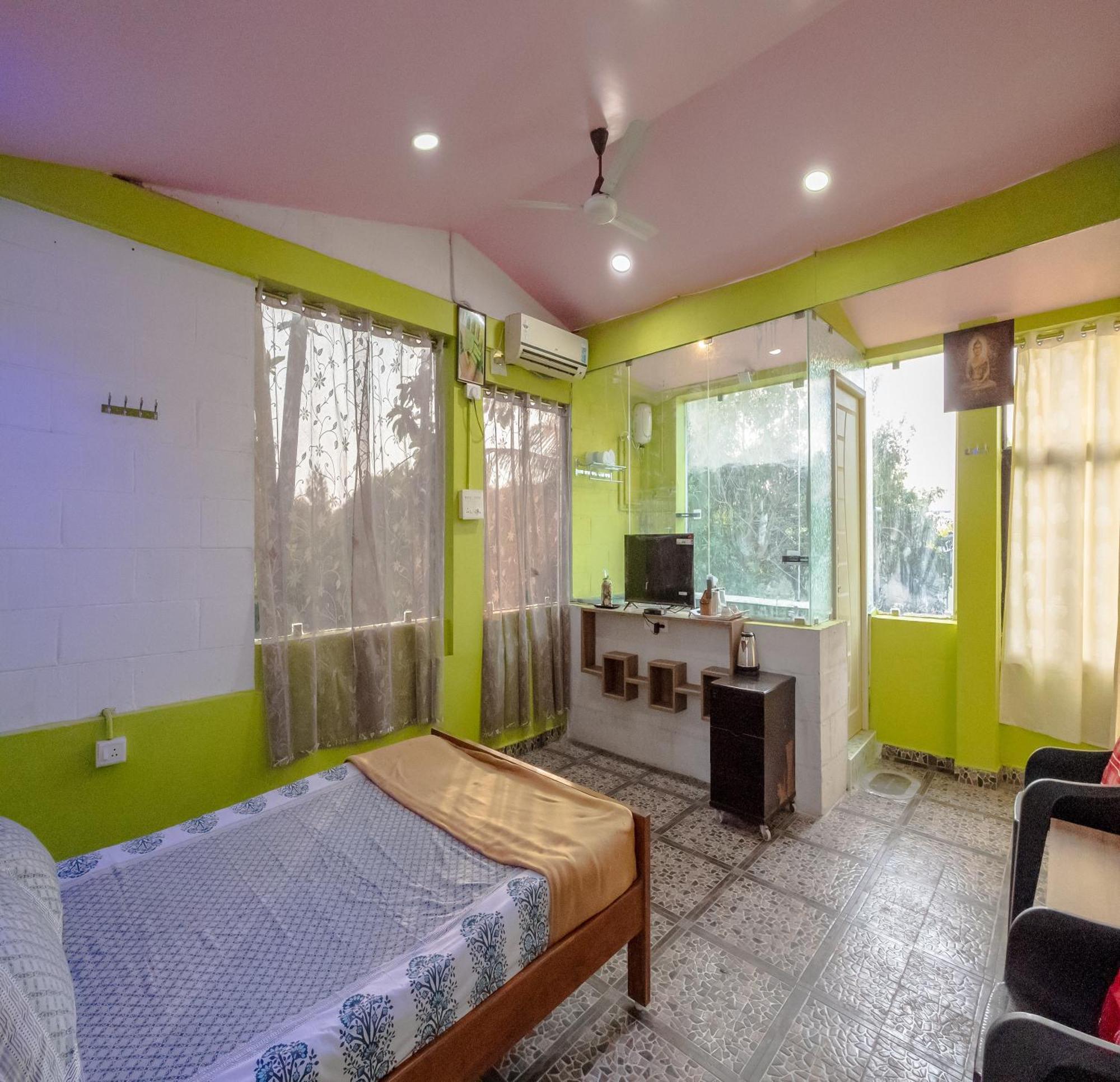 Ntr Garden Hotel Auroville Bagian luar foto